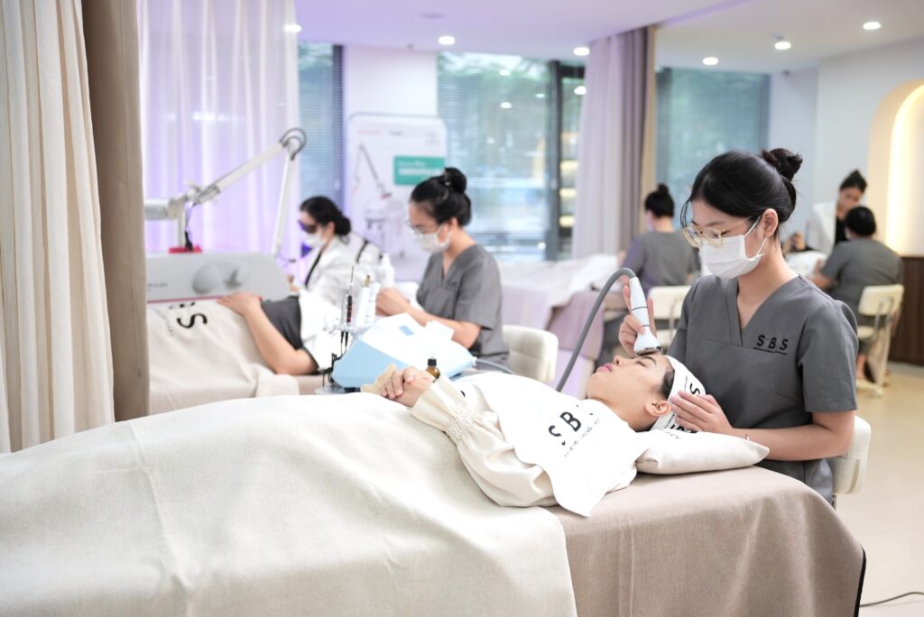 khong gian sbs clinic 2